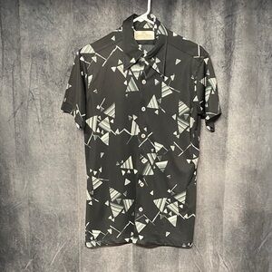 Countess Mara Men's Black Short-Sleeve Button-Up Shirt with Geo Print
